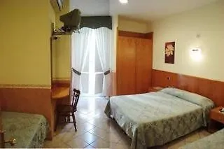 Zara Hotel 2*