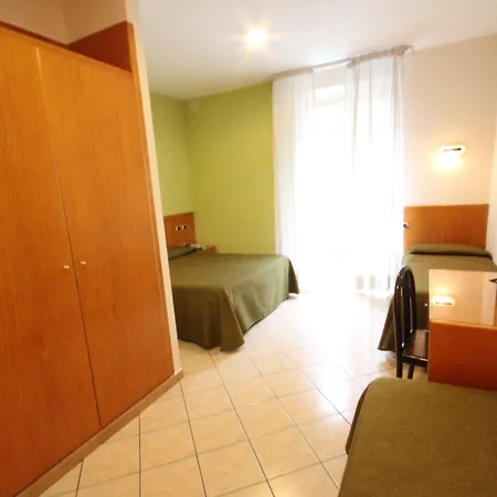 Zara Hotel 2*