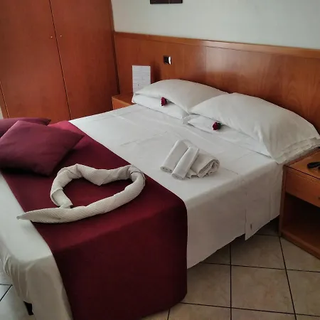 Zara Hotel 2*